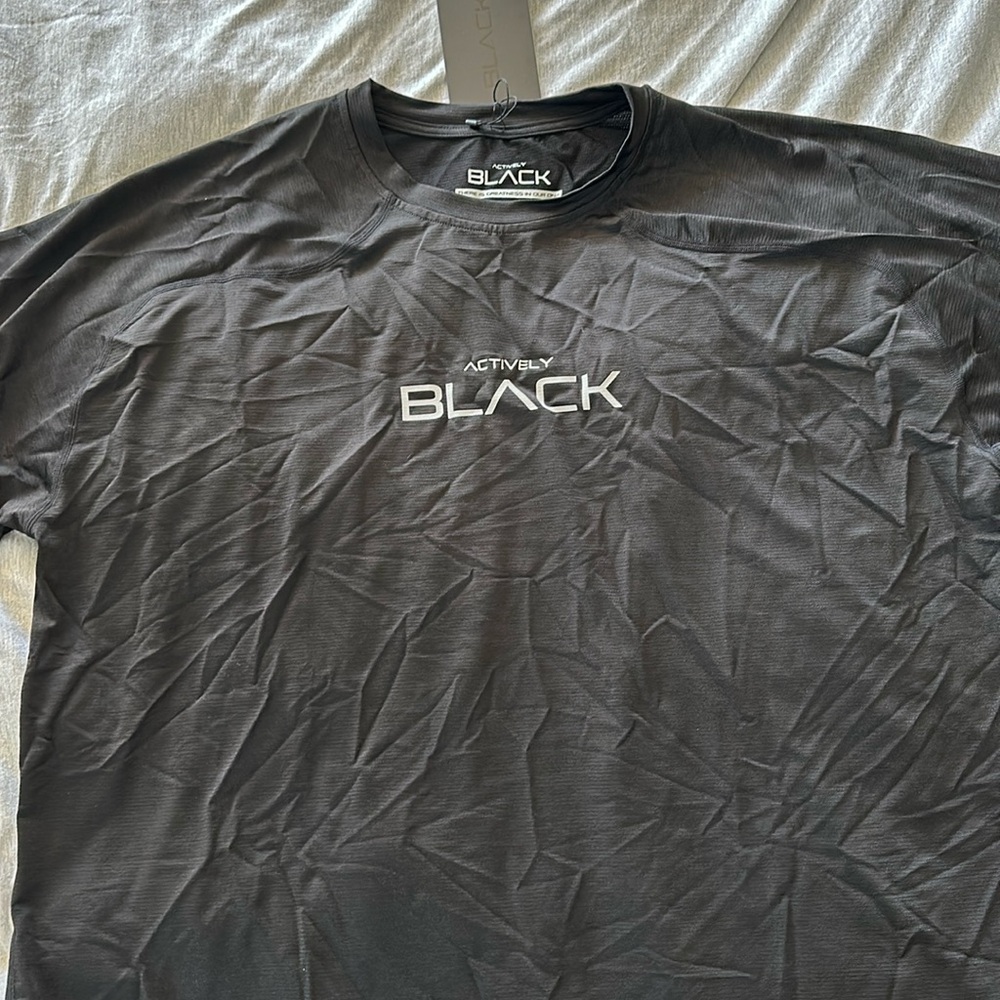 Actively Black men’s logo performance shirt 3X in black